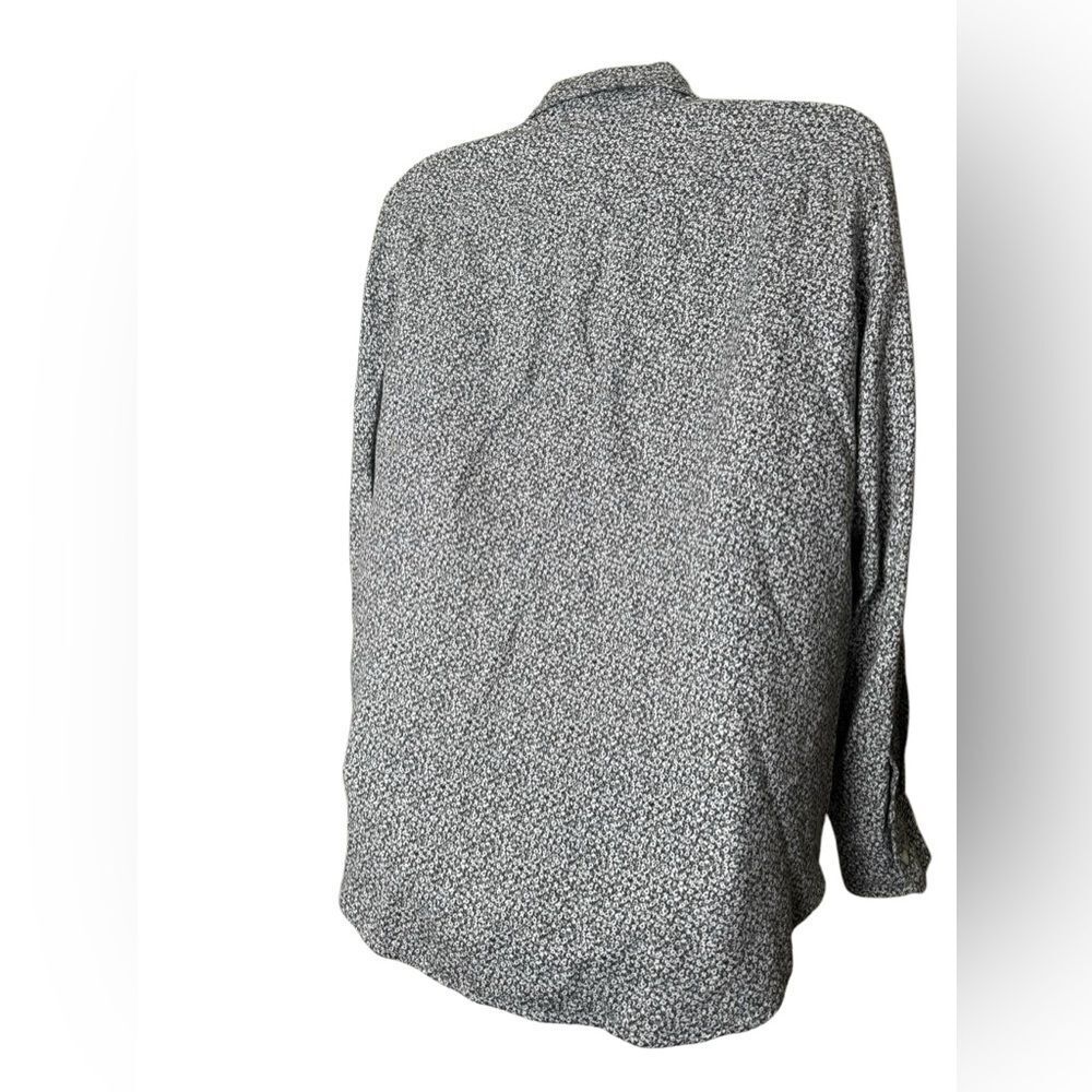 Frank & Eileen Floral Button Down Top - Picture 9 of 11